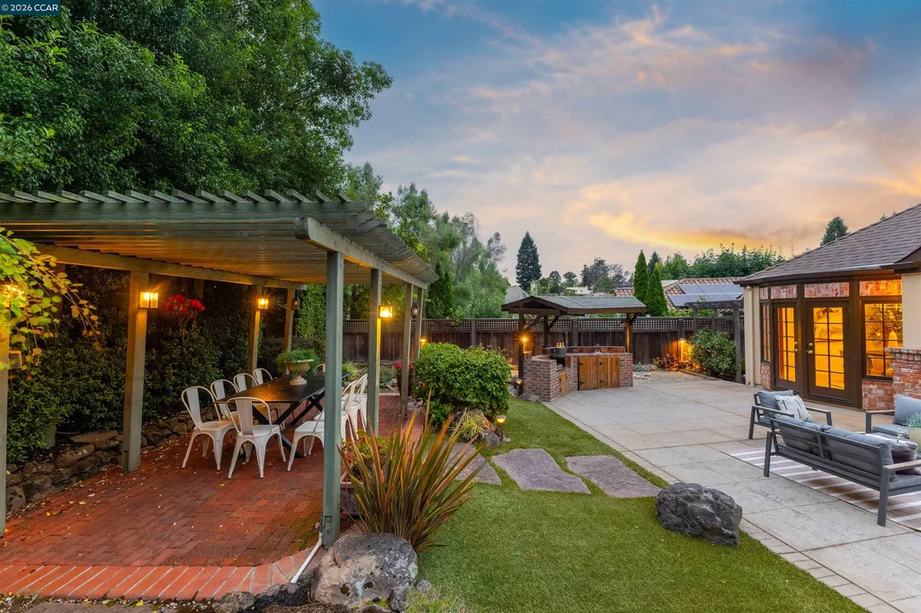 21 Oval Road Oakland CA 94611