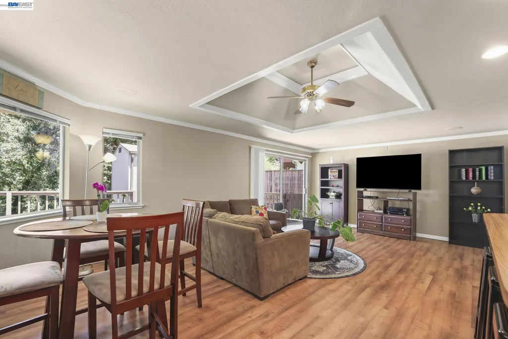4815 Shetland Avenue Oakland CA 94605