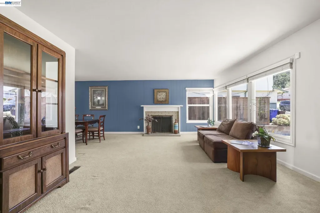 4815 Shetland Avenue Oakland CA 94605