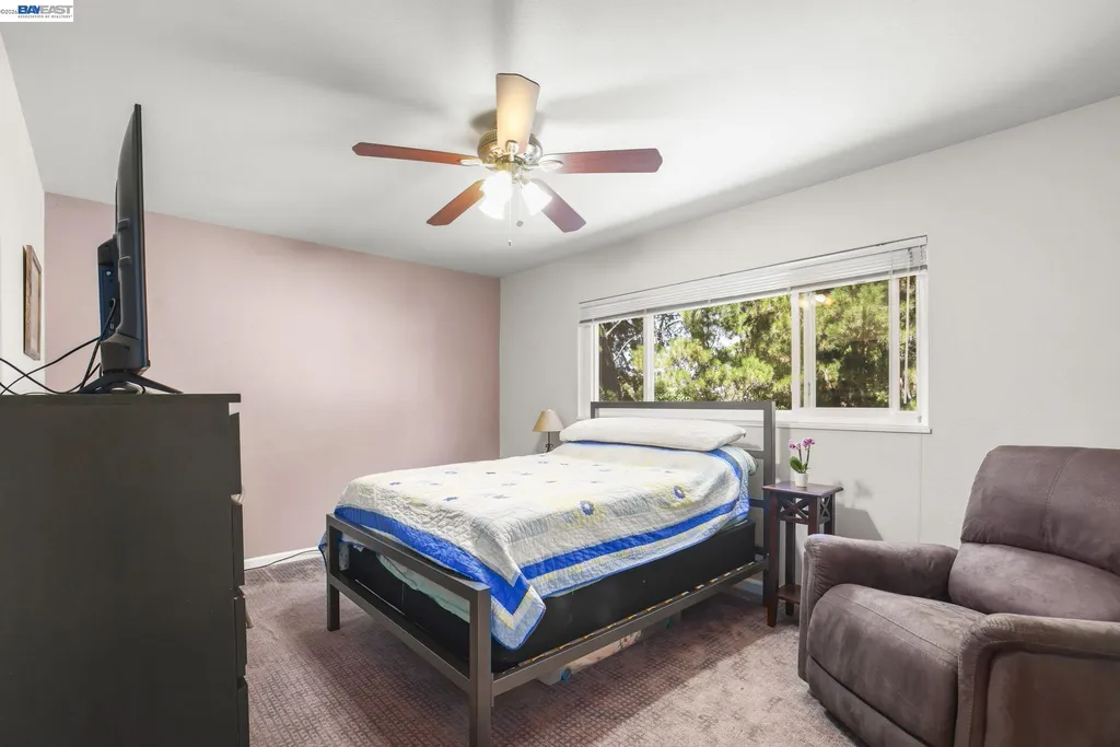 4815 Shetland Avenue Oakland CA 94605