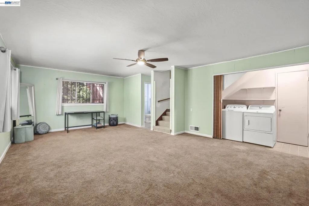 4815 Shetland Avenue Oakland CA 94605