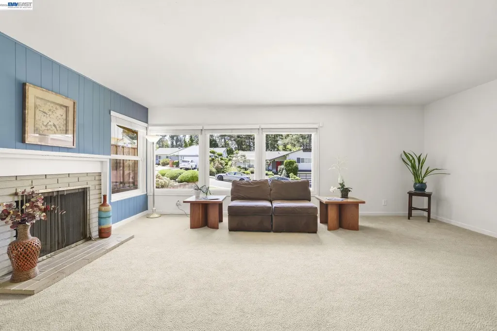 4815 Shetland Avenue Oakland CA 94605