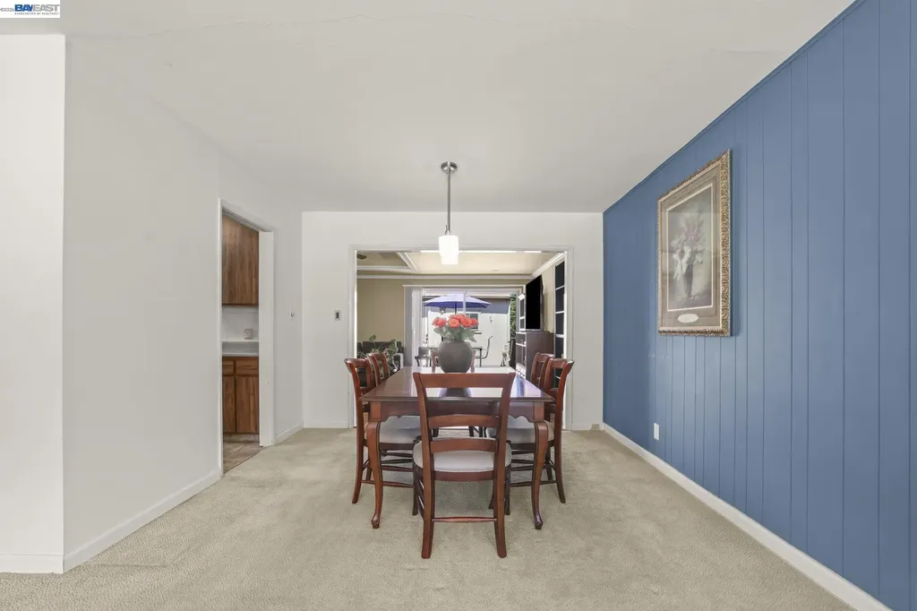 4815 Shetland Avenue Oakland CA 94605