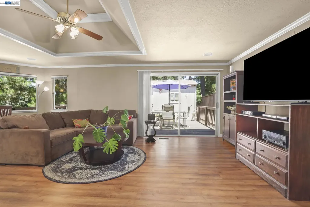 4815 Shetland Avenue Oakland CA 94605