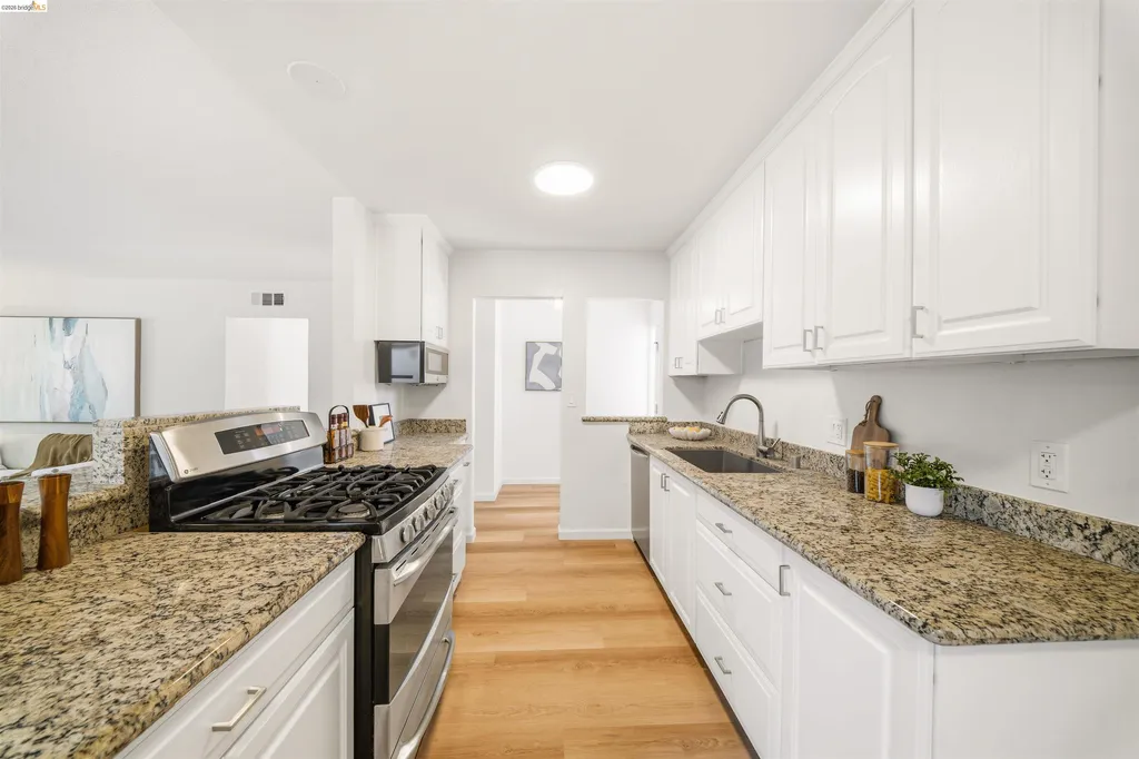 26493 Taft Street Hayward CA 94544