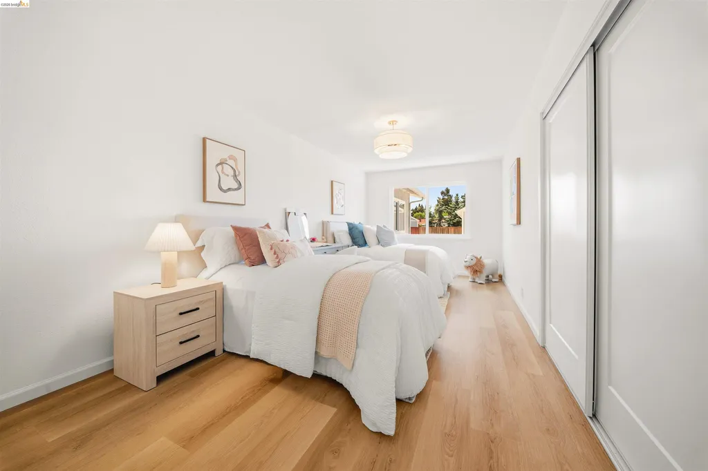 26493 Taft Street Hayward CA 94544