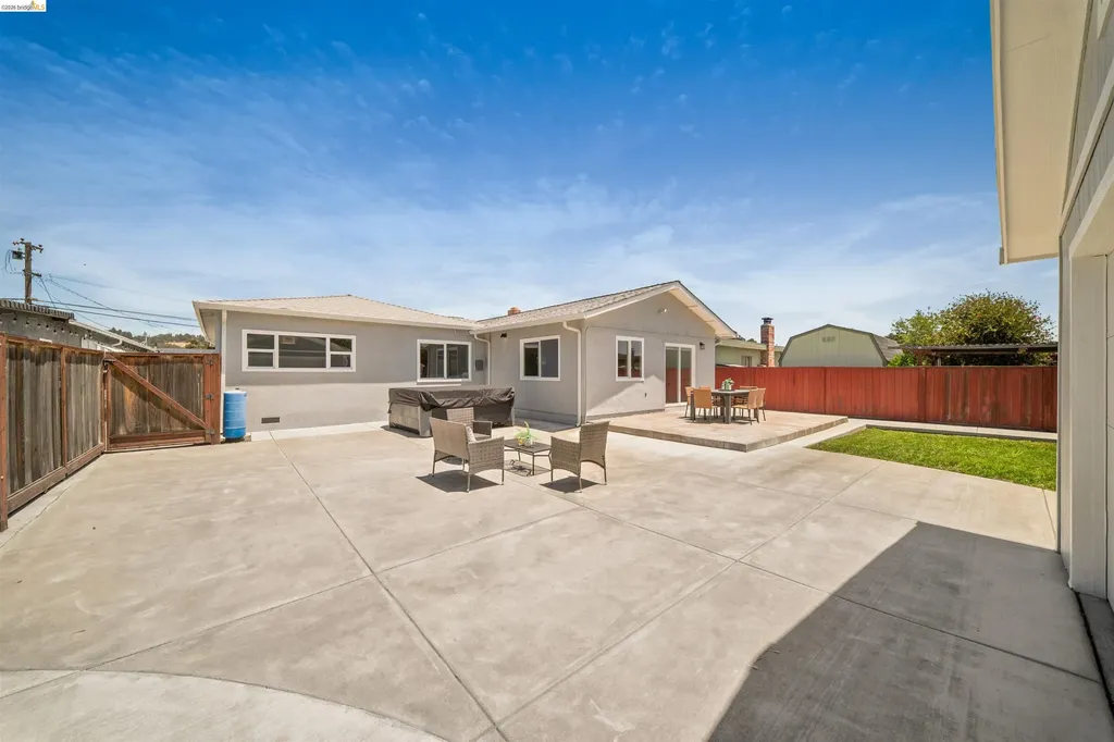 26493 Taft Street Hayward CA 94544