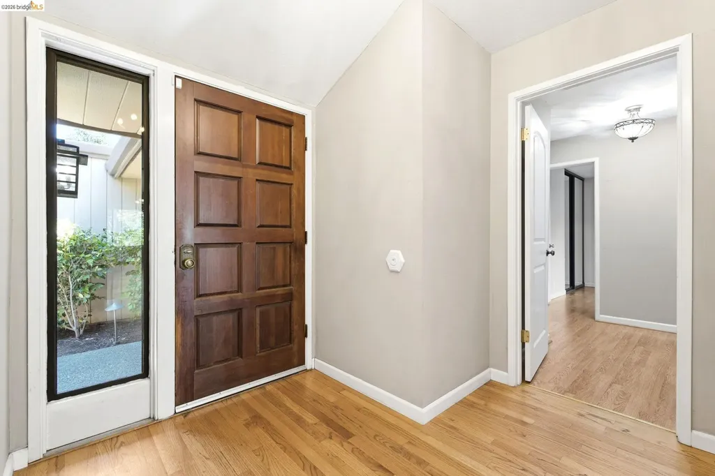 158 Alamo Square Alamo CA 94507
