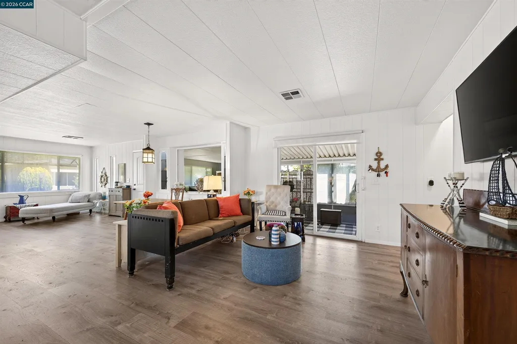 2119 Dalis Concord CA 94520