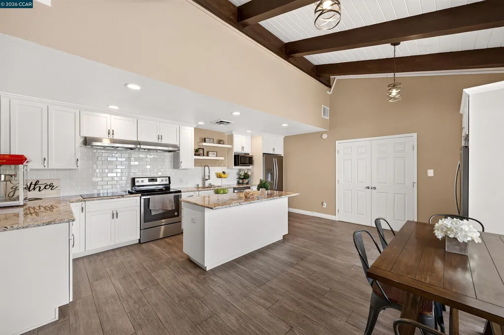 2119 Dalis Concord CA 94520