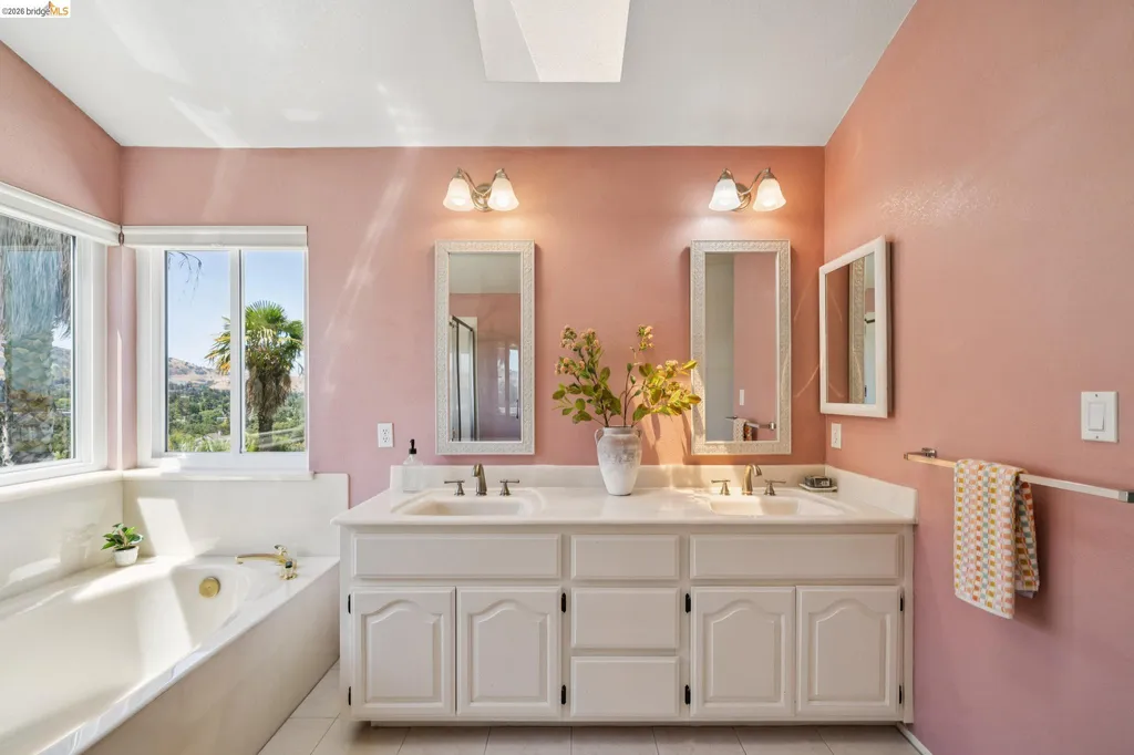 144 Joscolo View Clayton CA 94517