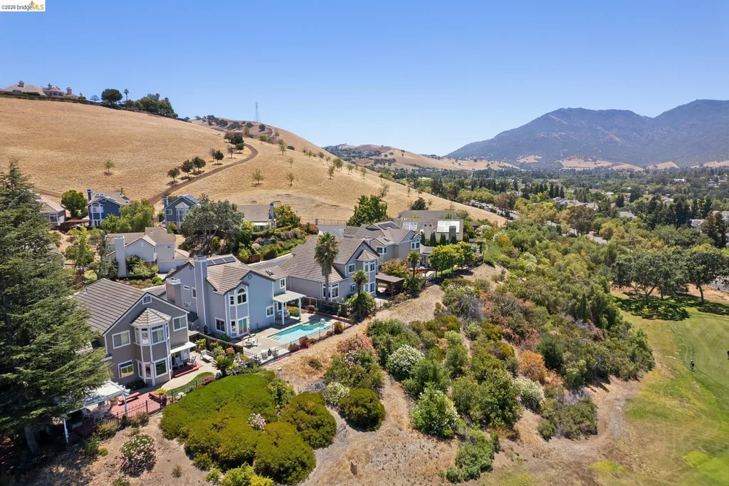 144 Joscolo View Clayton CA 94517