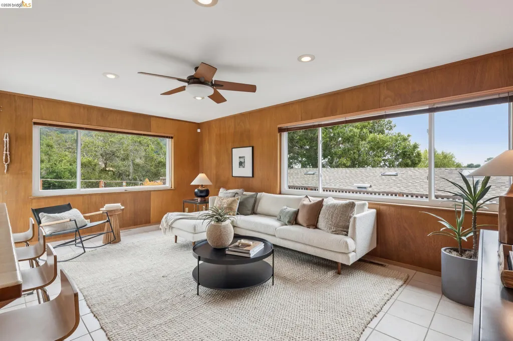 21 Orinda Vista Drive Oakland CA 94605