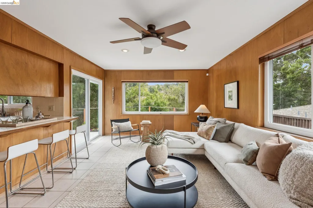 21 Orinda Vista Drive Oakland CA 94605
