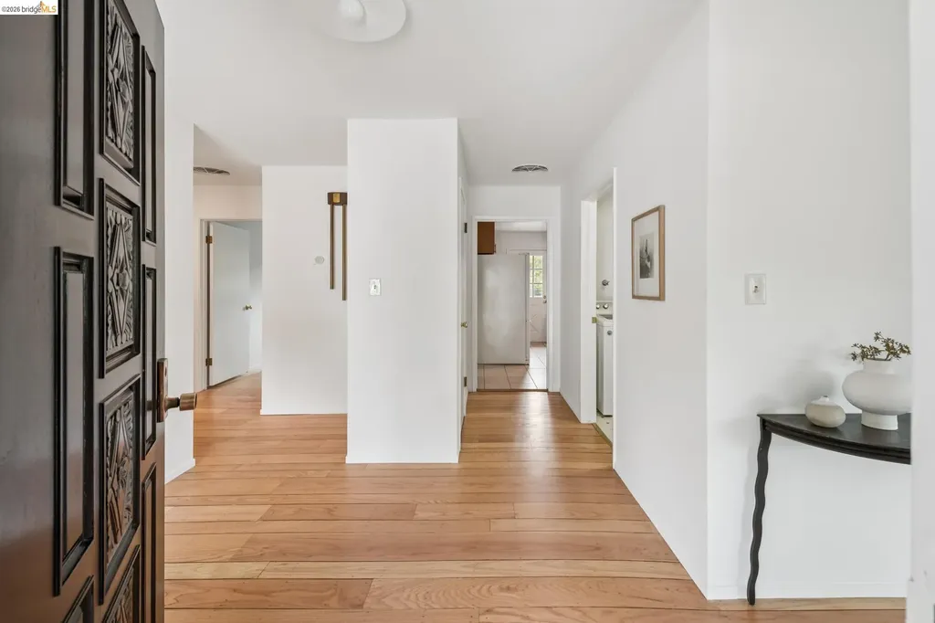 21 Orinda Vista Drive Oakland CA 94605