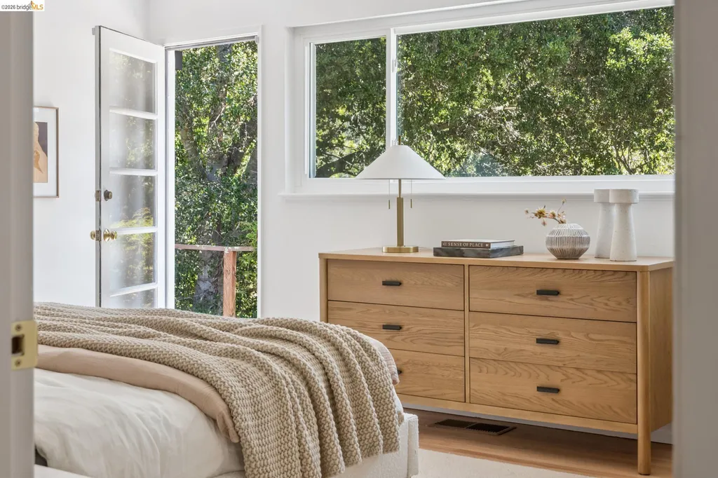 21 Orinda Vista Drive Oakland CA 94605