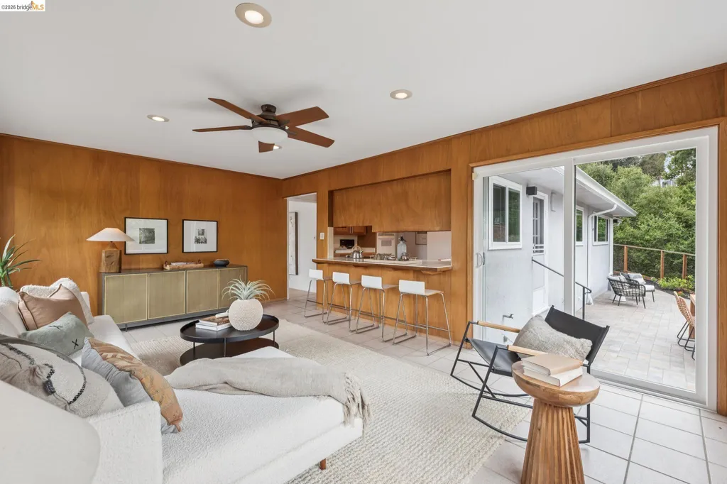 21 Orinda Vista Drive Oakland CA 94605