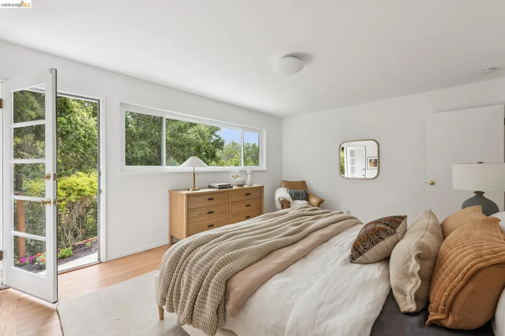 21 Orinda Vista Drive Oakland CA 94605