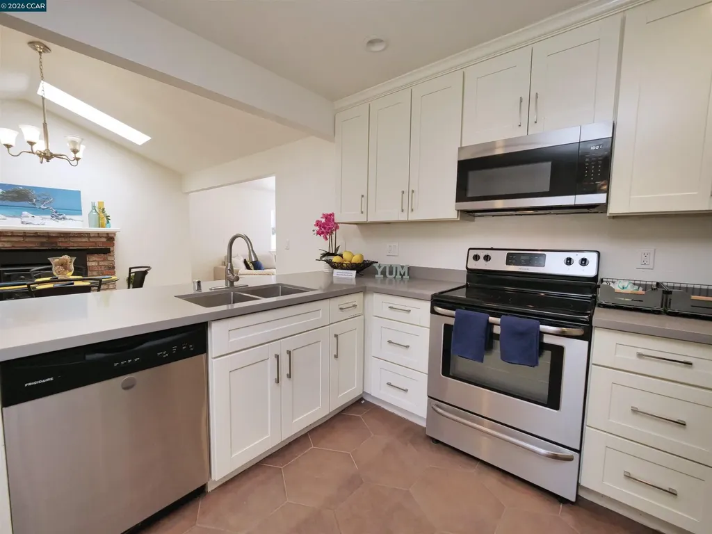 913 Seascape Circle Rodeo CA 94572