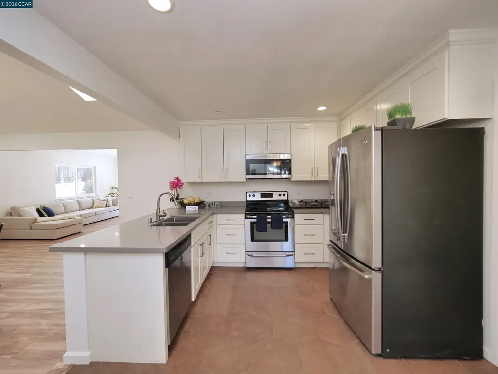 913 Seascape Circle Rodeo CA 94572