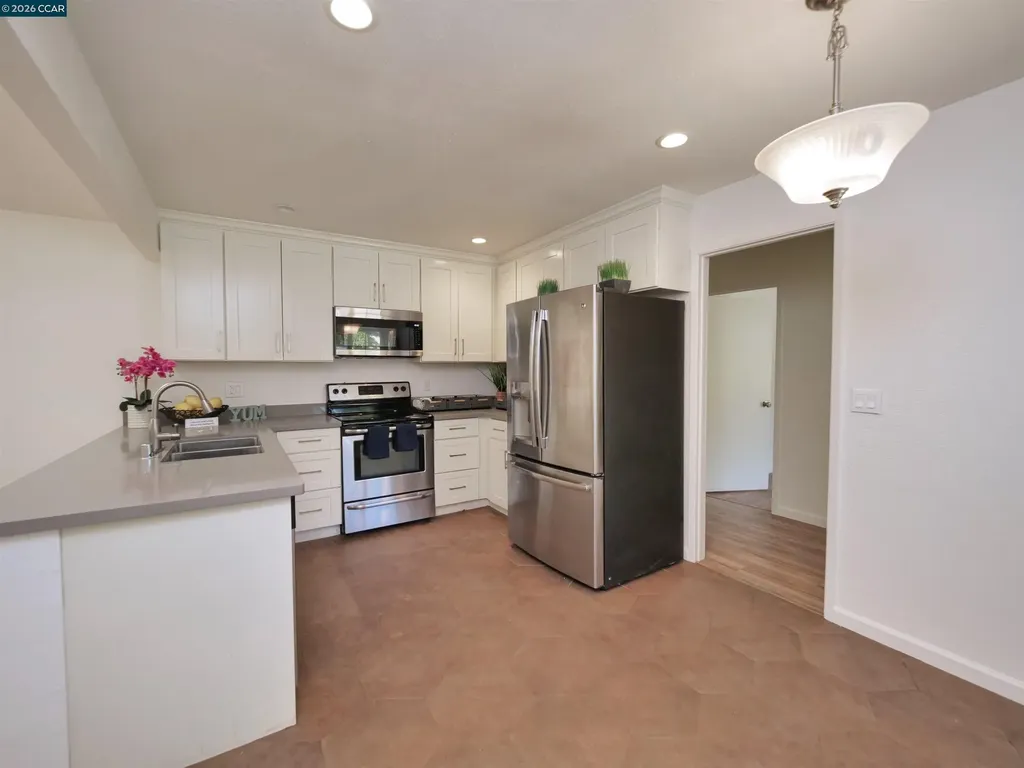 913 Seascape Circle Rodeo CA 94572