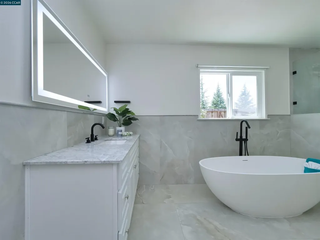 913 Seascape Circle Rodeo CA 94572
