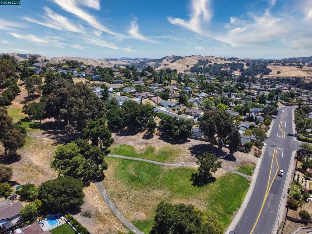 913 Seascape Circle Rodeo CA 94572