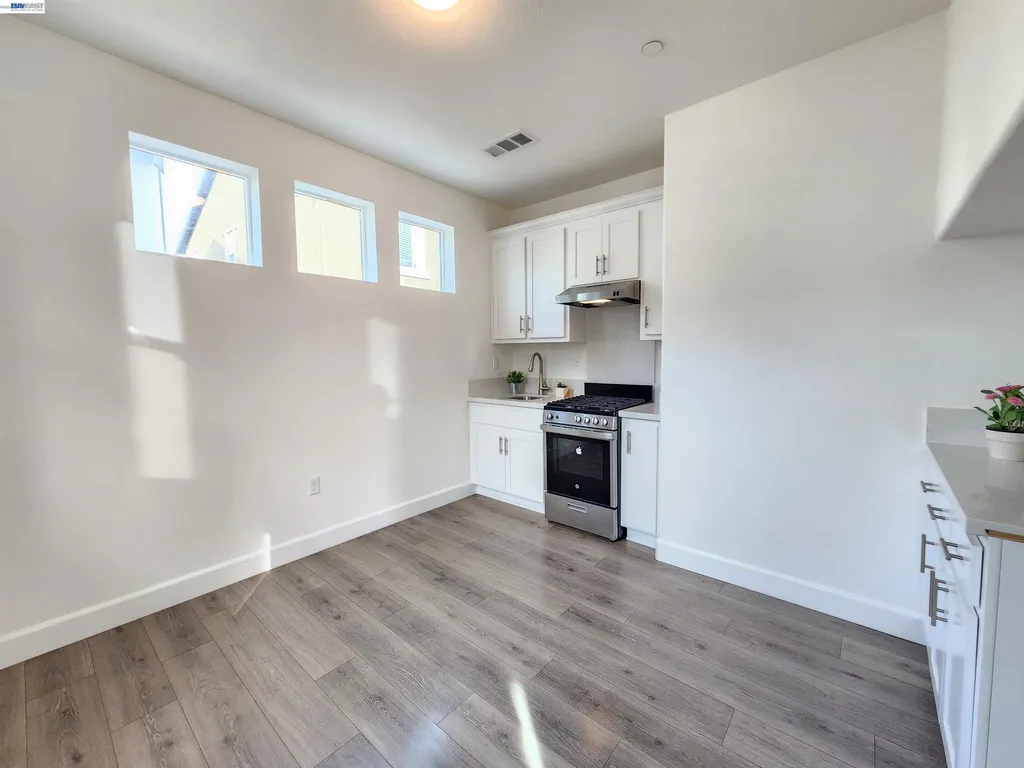 417 Mystic Lane Pittsburg CA 94565