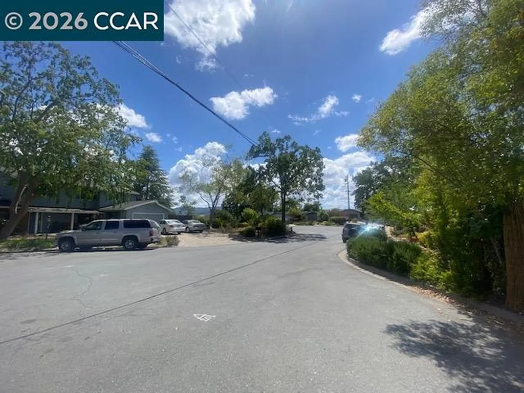 12 Trina Court Walnut Creek CA 94596