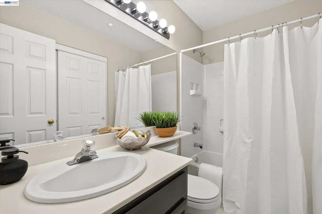 51 Bellington Common Livermore CA 94551