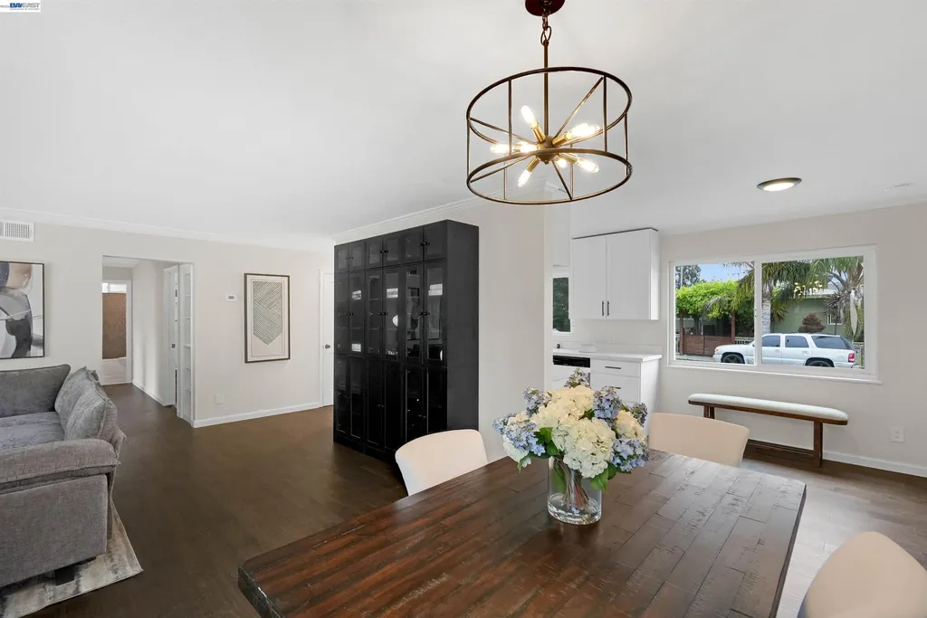 7 Newhall Street Hayward CA 94544
