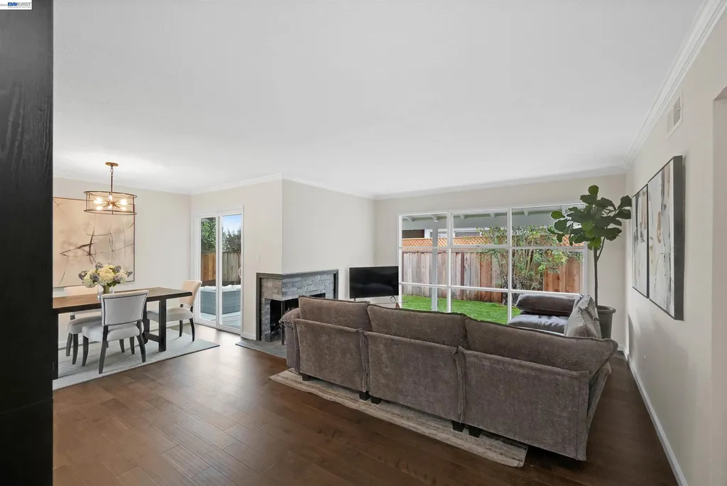 7 Newhall Street Hayward CA 94544