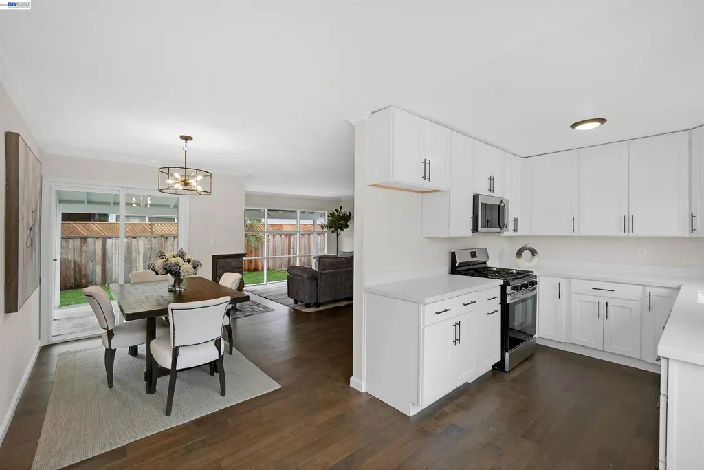 7 Newhall Street Hayward CA 94544