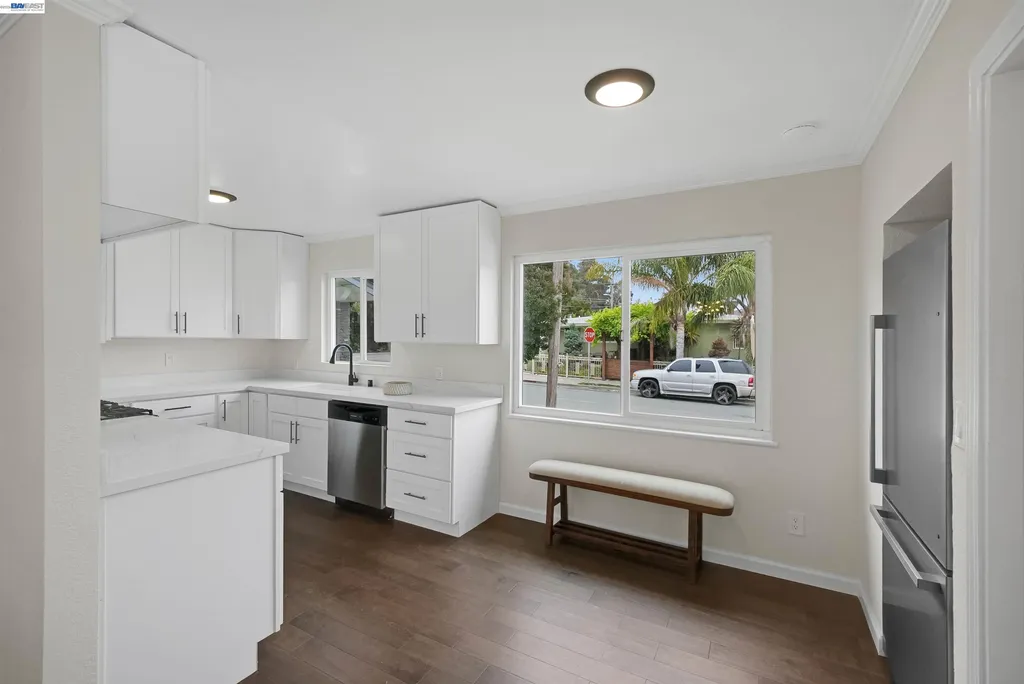 7 Newhall Street Hayward CA 94544