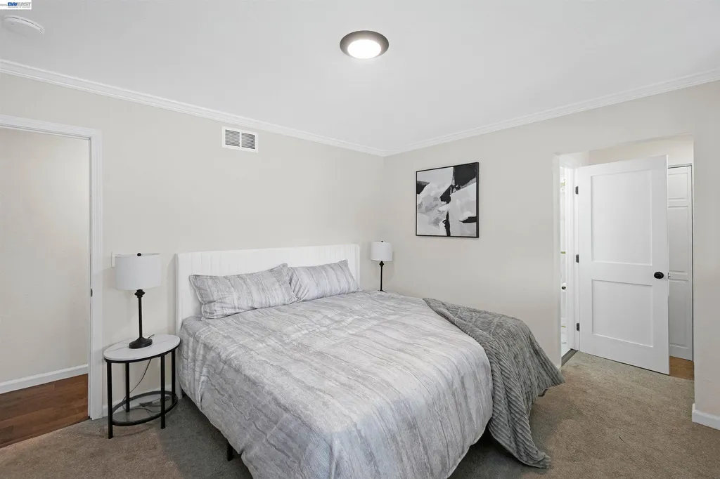 7 Newhall Street Hayward CA 94544