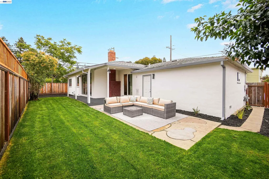7 Newhall Street Hayward CA 94544