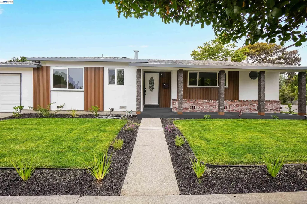 7 Newhall Street Hayward CA 94544