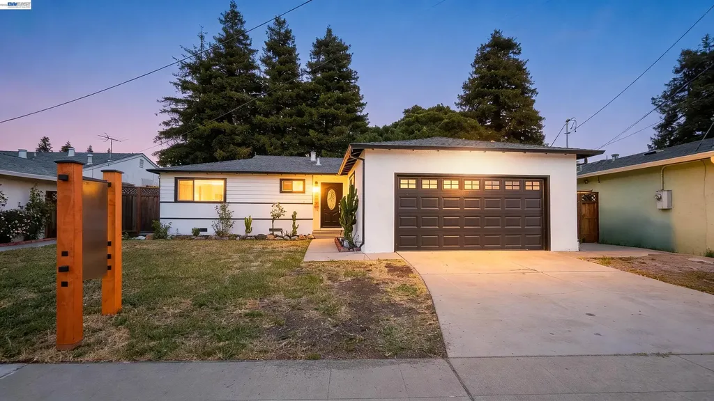 586 Bluefield Lane Hayward CA 94541