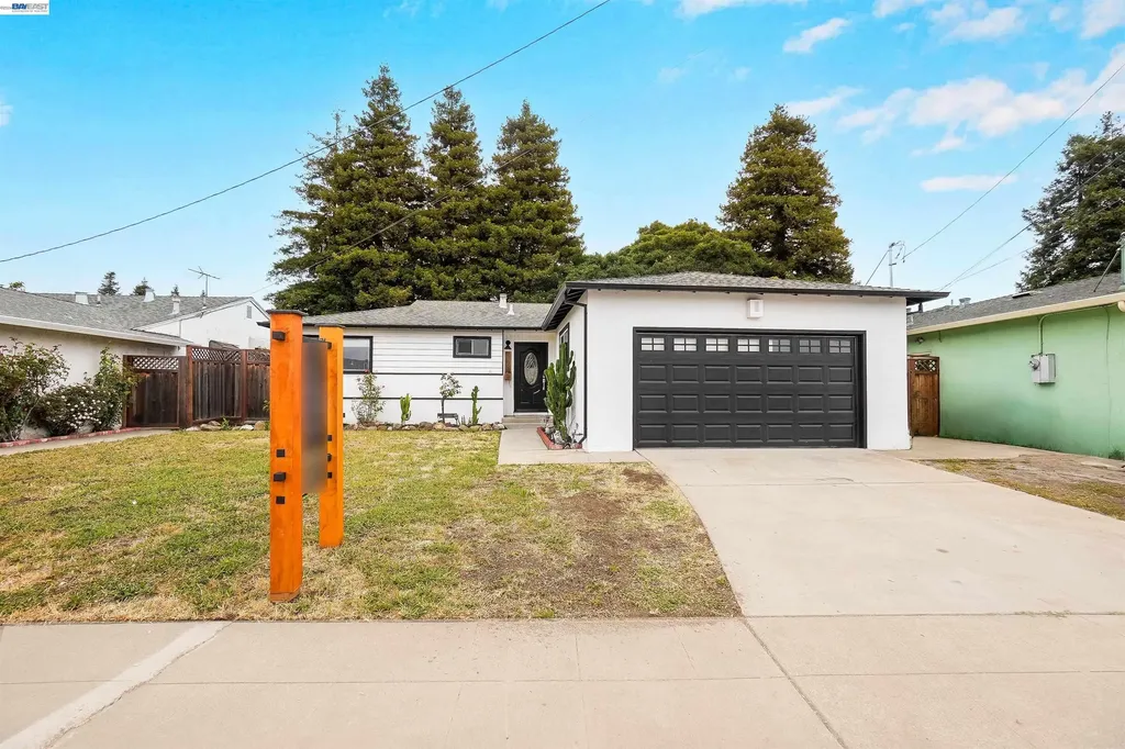 586 Bluefield Lane Hayward CA 94541