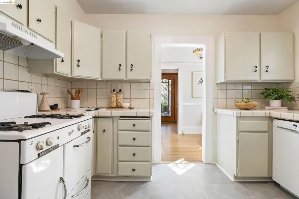 538 Weldon Avenue Oakland CA 94610