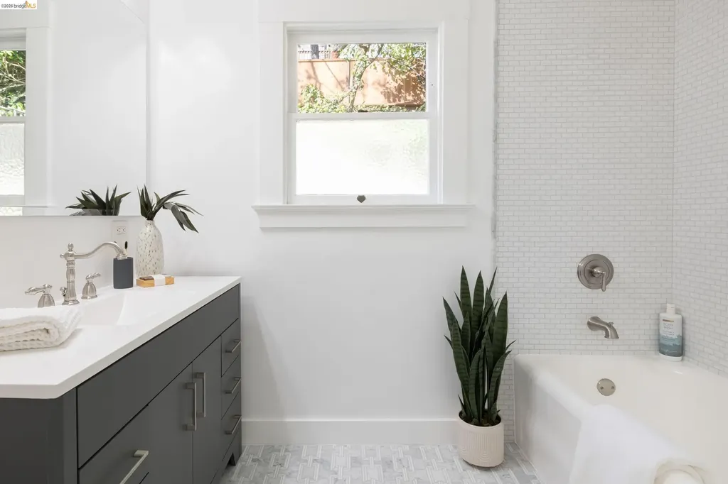 538 Weldon Avenue Oakland CA 94610