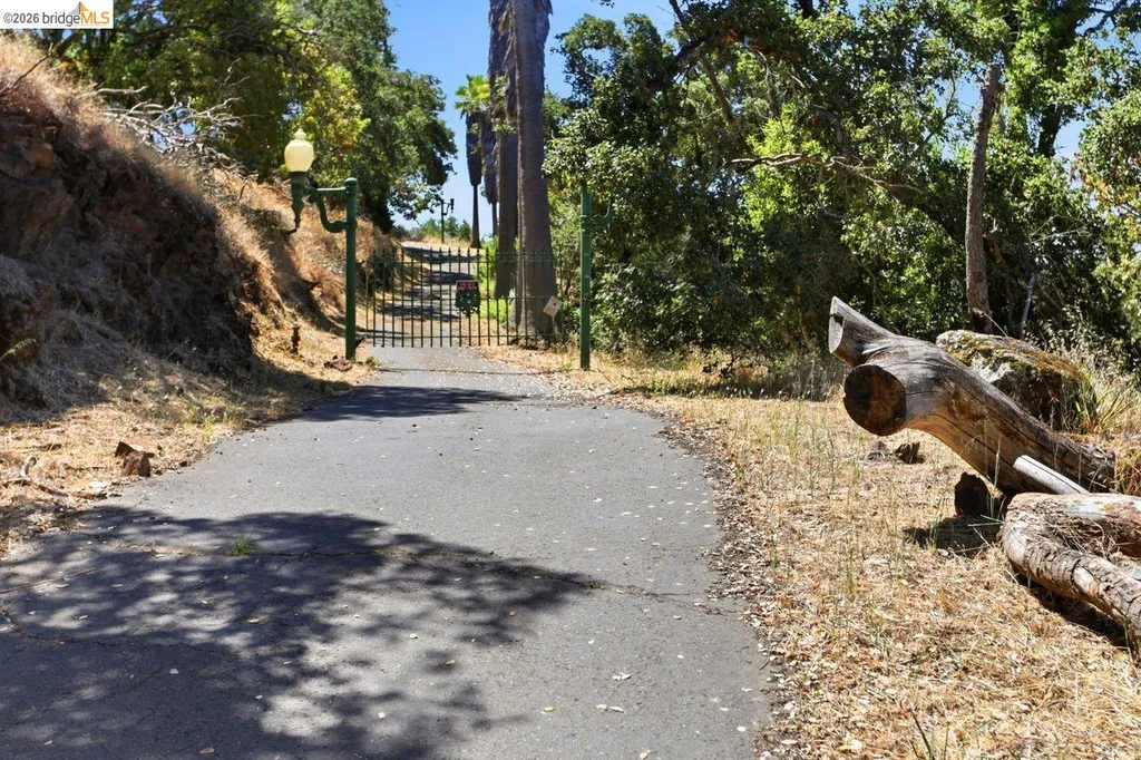 1200 Shadybrook Lane Napa CA 94558