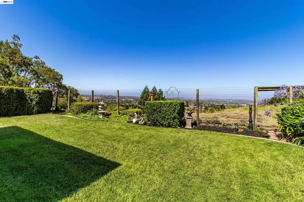 2321 Ascot Parkway Vallejo CA 94591