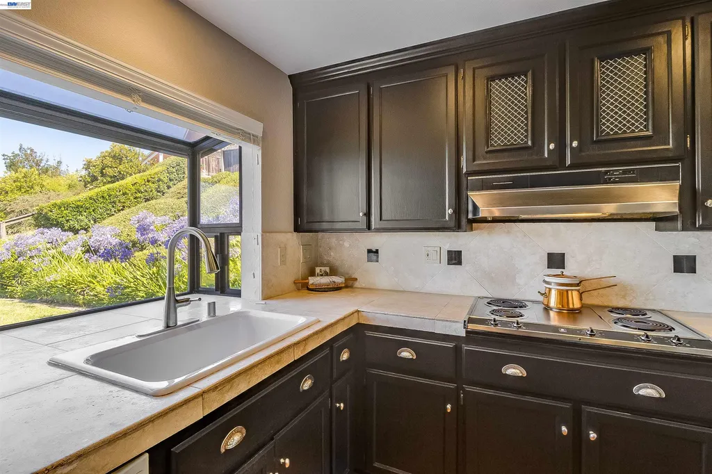 2321 Ascot Parkway Vallejo CA 94591