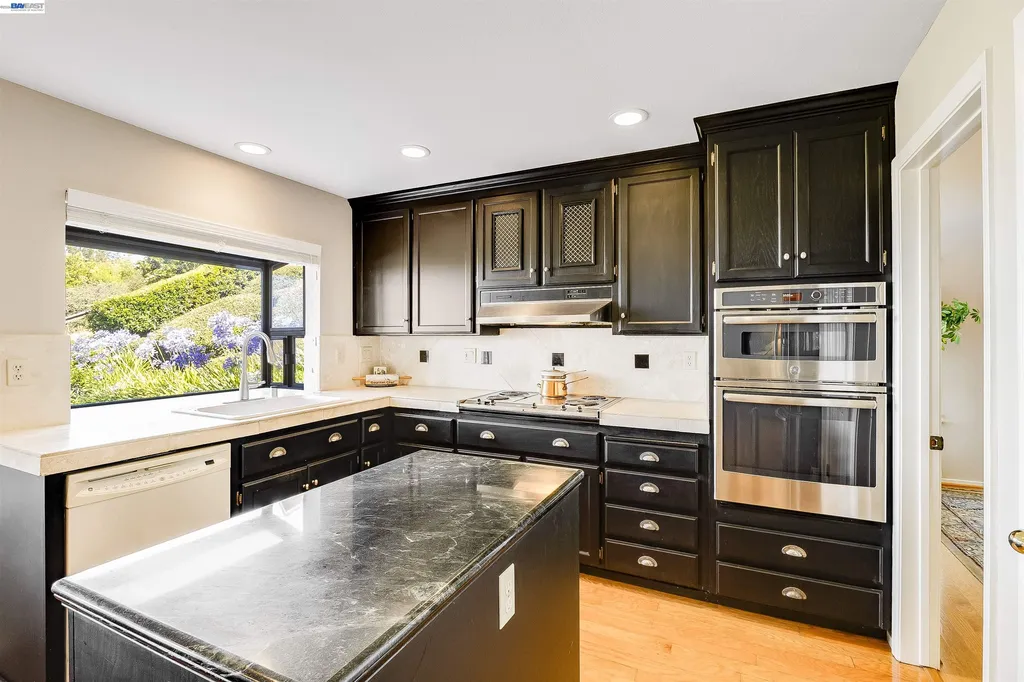 2321 Ascot Parkway Vallejo CA 94591