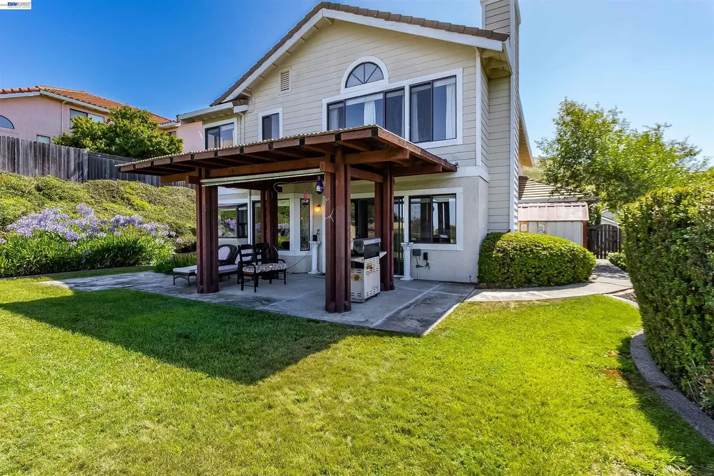 2321 Ascot Parkway Vallejo CA 94591