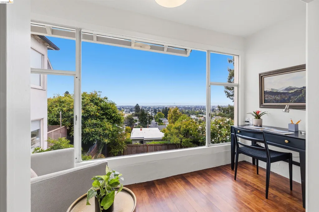 3631 Victor Avenue Oakland CA 94619