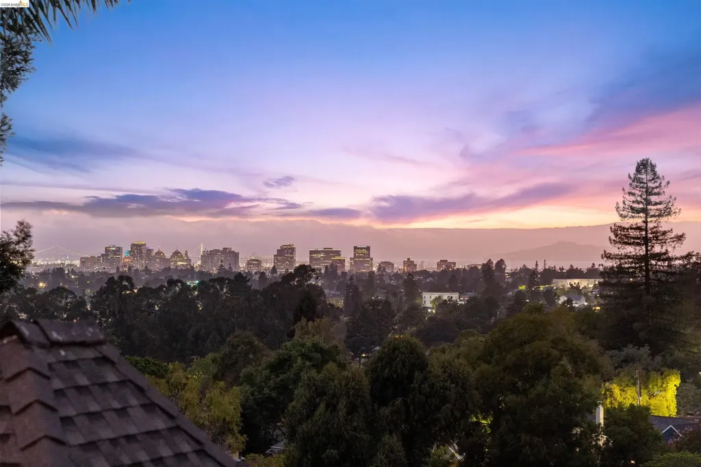 3631 Victor Avenue Oakland CA 94619