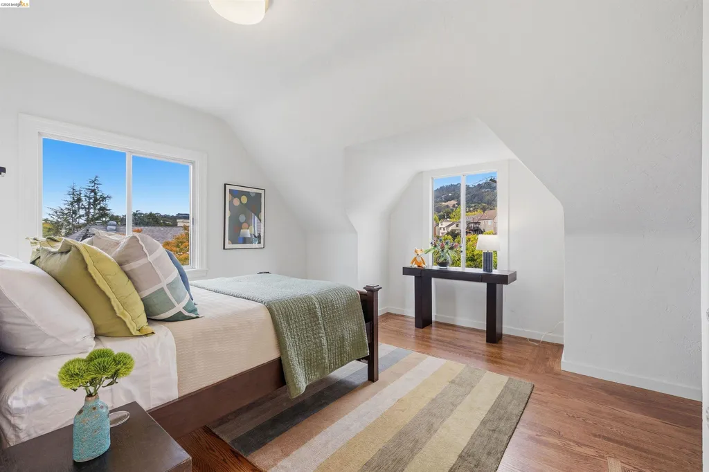 3631 Victor Avenue Oakland CA 94619