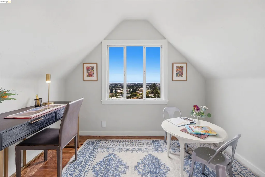 3631 Victor Avenue Oakland CA 94619